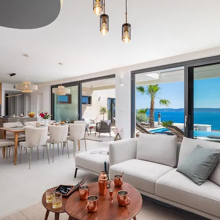 Villa Maxime With Heated Pool