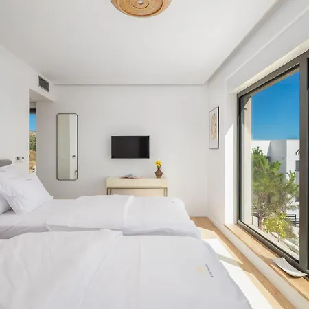 Villa Maxime With Heated Pool Trogir