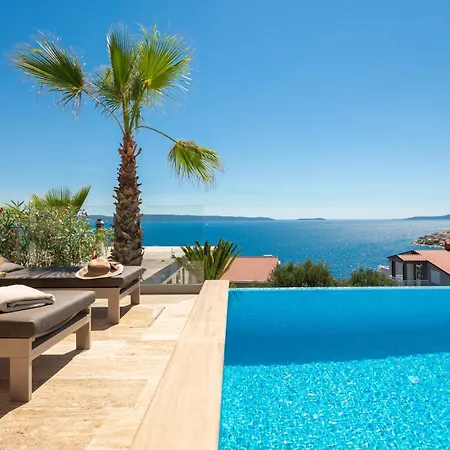 Maxime With Heated Pool Willa Trogir