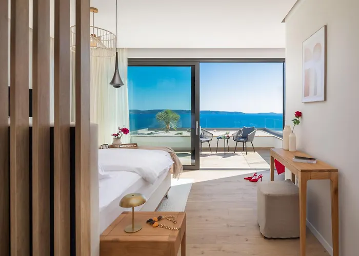 Maxime With Heated Pool