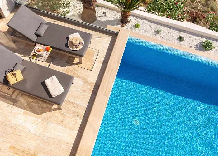 Maxime With Heated Pool *