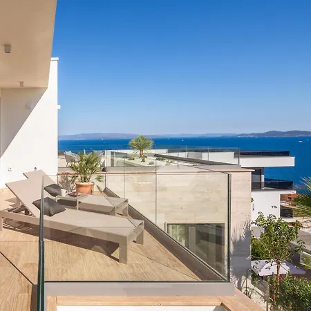 Maxime With Heated Pool Βίλα Τρογκίρ