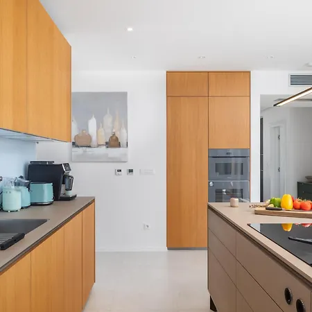 Βίλα Maxime With Heated Pool Τρογκίρ