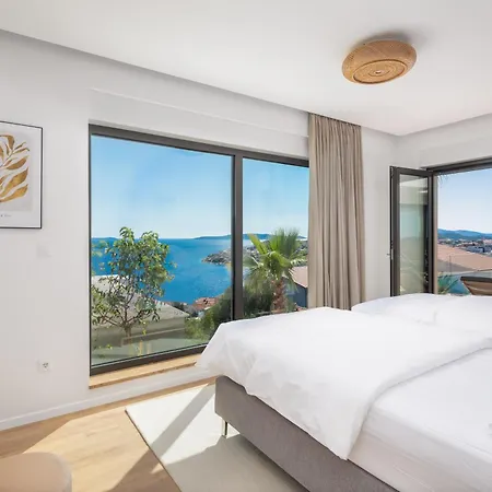 Maxime With Heated Pool *