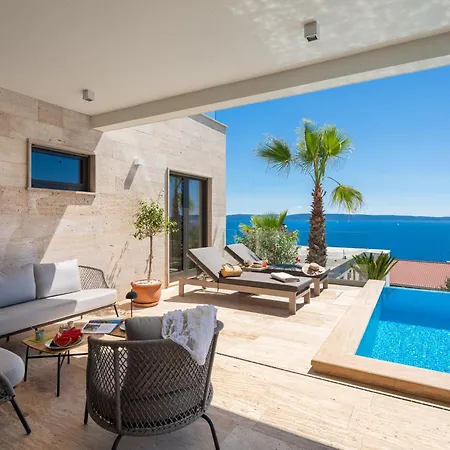 Maxime With Heated Pool Villa *