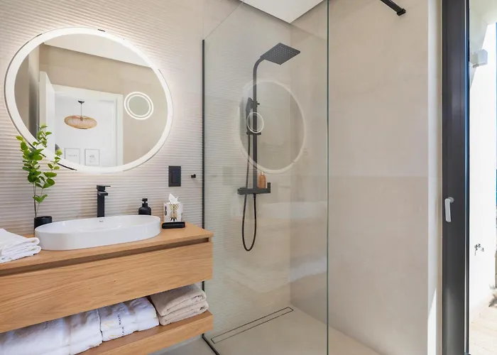 Vila Maxime With Heated Pool