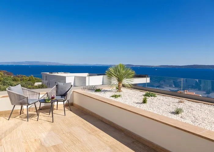 Maxime With Heated Pool Trogir