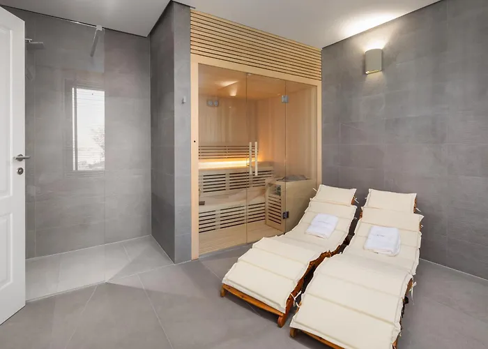 Maxime With Heated Pool * Trogir