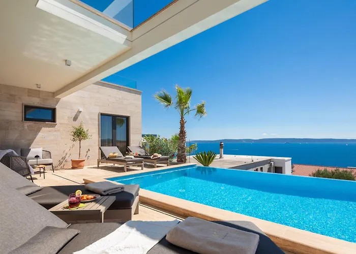 Vila Maxime With Heated Pool