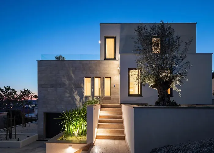 Maxime With Heated Pool Villa Trogir