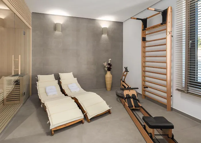 Maxime With Heated Pool