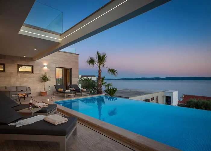 Maxime With Heated Pool Villa Trogir