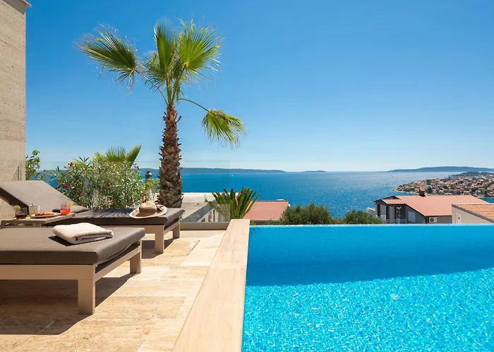 Maxime With Heated Pool Villa Trogir